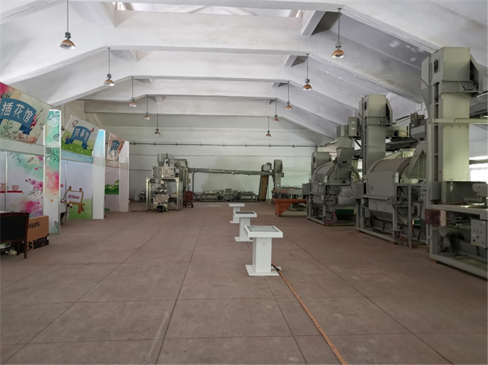 9月3日,中農富通調研組兵分兩路對南京高淳區武家嘴現代農業產業示范園區和棲霞區龍潭現代農業產業示范園區的調研工作。(圖9) 9月3日,中農富通調研組兵分兩路對南京高淳區武家嘴現代農業產業示范園區和棲霞區龍潭現代農業產業示范園區的調研工作。(圖9)