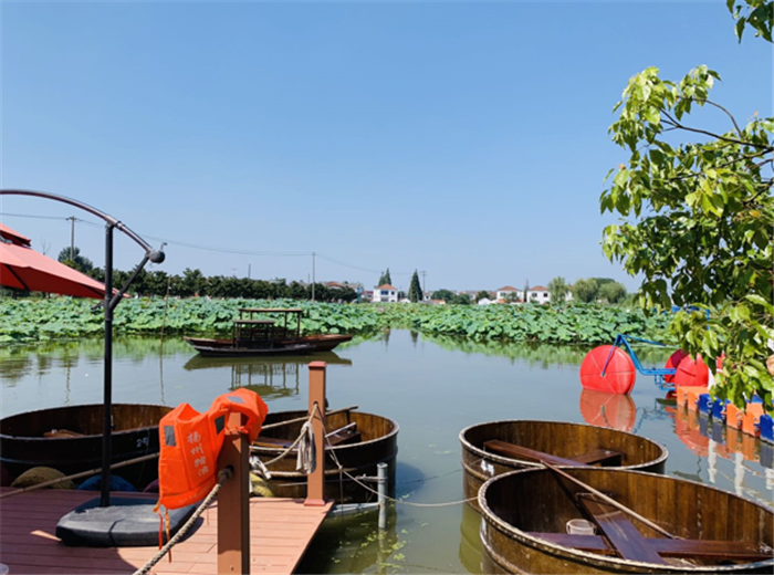 9月3日,中農富通調研組兵分兩路對南京高淳區武家嘴現代農業產業示范園區和棲霞區龍潭現代農業產業示范園區的調研工作。(圖24) 9月3日,中農富通調研組兵分兩路對南京高淳區武家嘴現代農業產業示范園區和棲霞區龍潭現代農業產業示范園區的調研工作。(圖24)